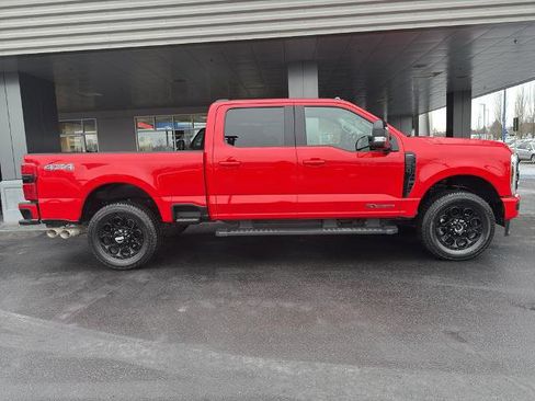 Certified 2025 Ford F350 Lariat w/ Black Appearance Package image 3