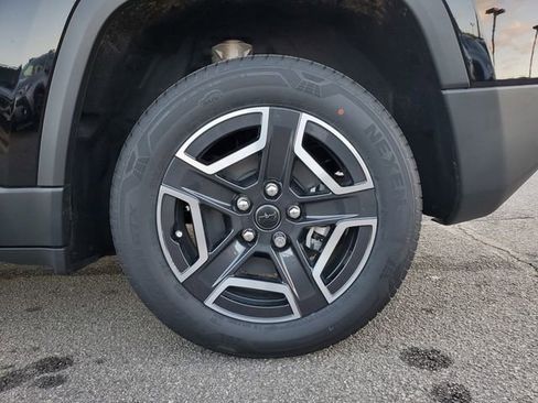 New 2026 Jeep Cherokee Limited image 12