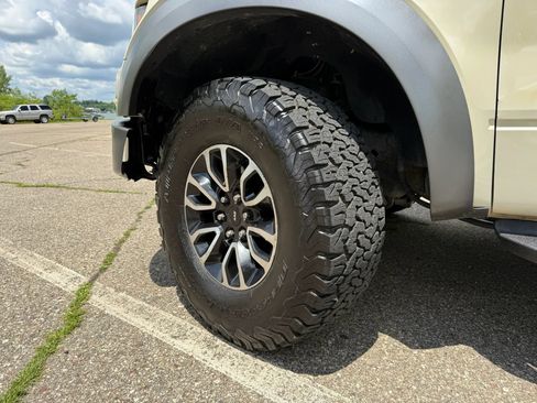 Used 2014 Ford F150 Raptor w/ Equipment Group 801A Luxury AWD/4WD image 9
