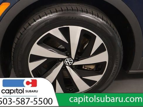 Used 2023 Volkswagen ID.4 Pro AWD/4WD image 9