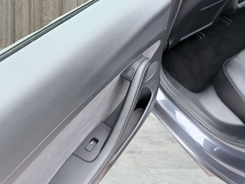 Used 2023 Tesla Model 3 Standard Range image 30