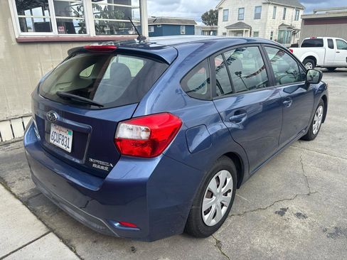 Used 2012 Subaru Impreza 2.0i image 7