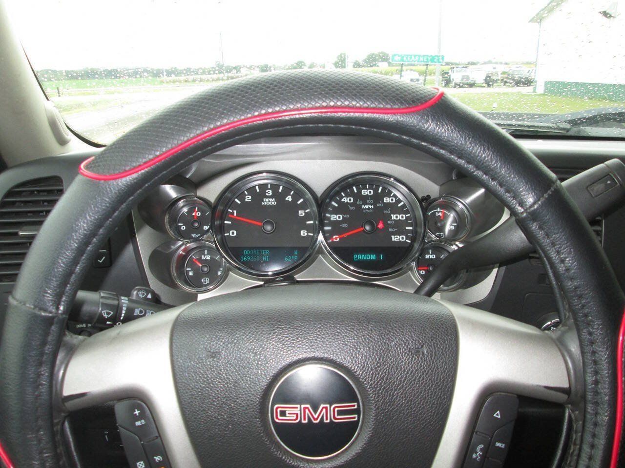 Used 2012 GMC Sierra 2500 SLE w/ SLE Preferred Package AWD/4WD image 13