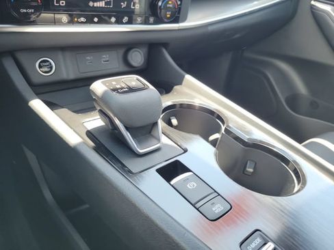 Used 2023 Nissan Rogue SV w/ SV Premium B Package FWD image 26