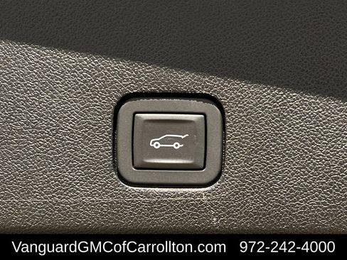 Used 2025 Cadillac XT6 Sport w/ Technology Package image 35