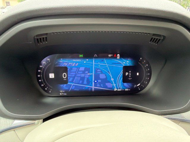 Used 2024 Volvo XC60 B5 Plus w/ Protection Package Premier AWD/4WD image 9