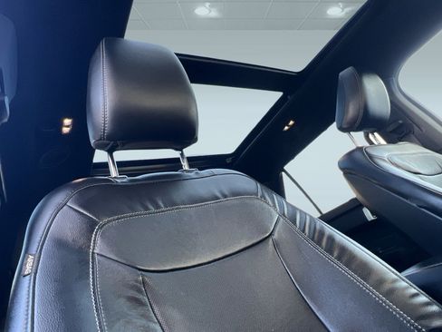 Used 2020 Ford Explorer Limited image 31