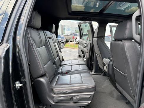 Used 2023 Chevrolet Suburban RST w/ Sport Performance Package AWD/4WD image 20