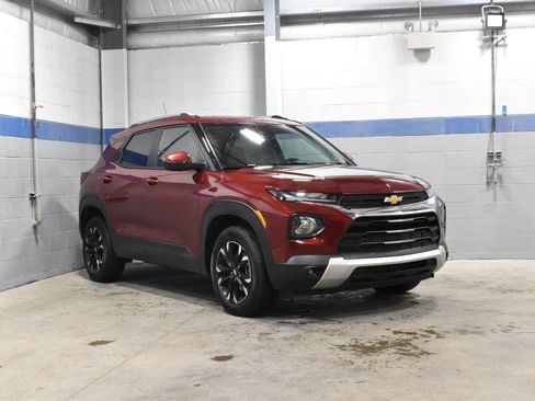 Used 2023 Chevrolet TrailBlazer LT w/ Convenience Package AWD/4WD image 30