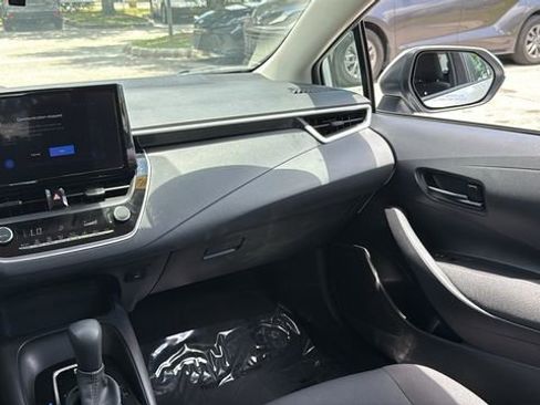 Certified 2025 Toyota Corolla LE FWD image 15