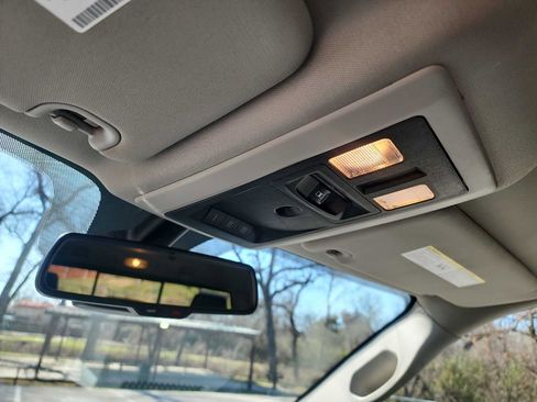 Used 2018 RAM 2500 SLT w/ Luxury Group image 23