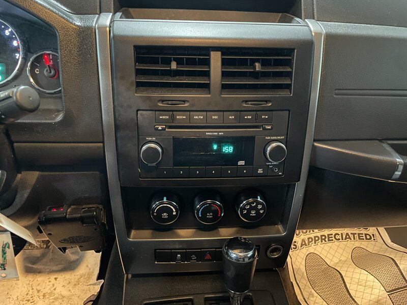 Used 2010 Jeep Liberty Sport w/ North Edition Group AWD/4WD image 12