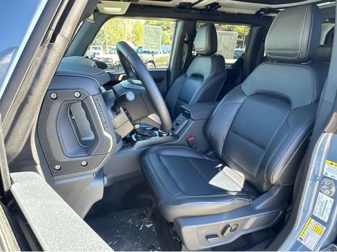 New 2025 Ford Bronco Badlands image 12