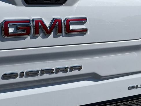 Used 2024 GMC Sierra 1500 SLT AWD/4WD image 51