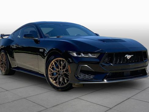 Used 2024 Ford Mustang GT Premium RWD image 3