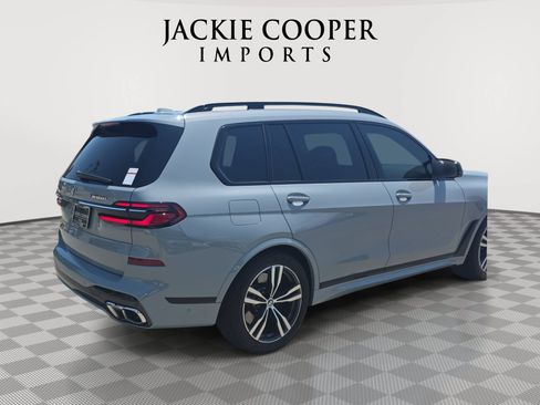 Used 2024 BMW X7 M60i AWD/4WD image 5