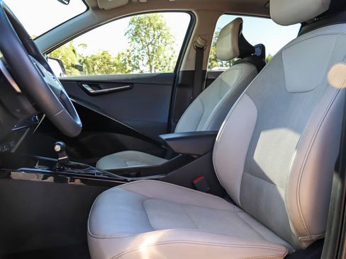 Used 2023 Kia Niro EX Touring FWD image 18