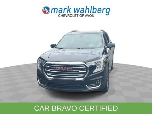 Certified 2022 GMC Terrain SLT w/ Infotainment Package II AWD/4WD image 3