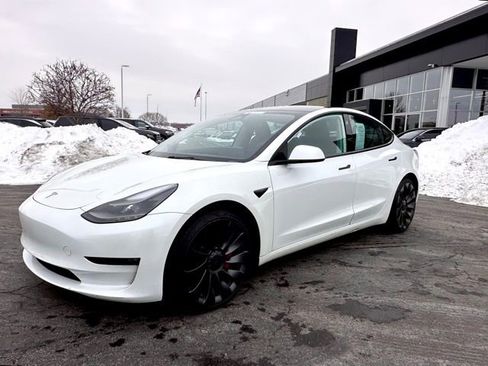 Used 2023 Tesla Model 3 Performance image 3