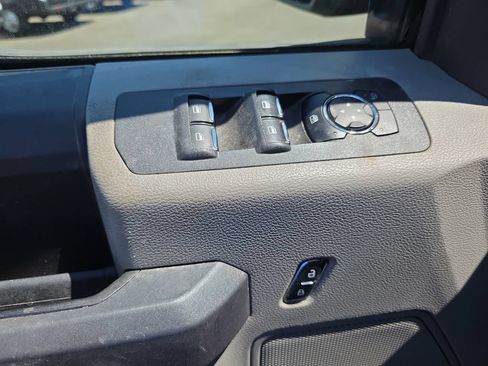 Used 2018 Ford F150 XL w/ Equipment Group 101A Mid AWD/4WD image 18