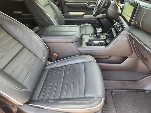 Used 2023 GMC Sierra 1500 AT4X AWD/4WD image 12