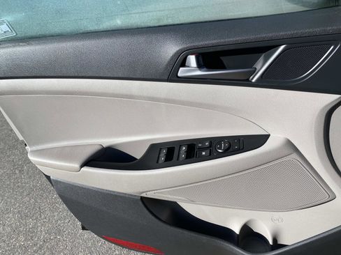 Used 2017 Hyundai Tucson SE image 20