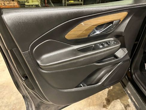 Used 2021 GMC Terrain SLE w/ LPO, Floor Liner Package image 37