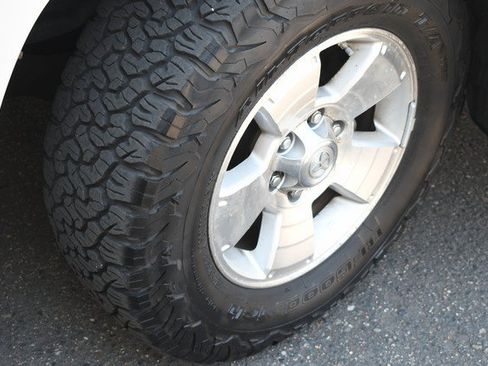 Used 2007 Toyota 4Runner SR5 AWD/4WD image 11