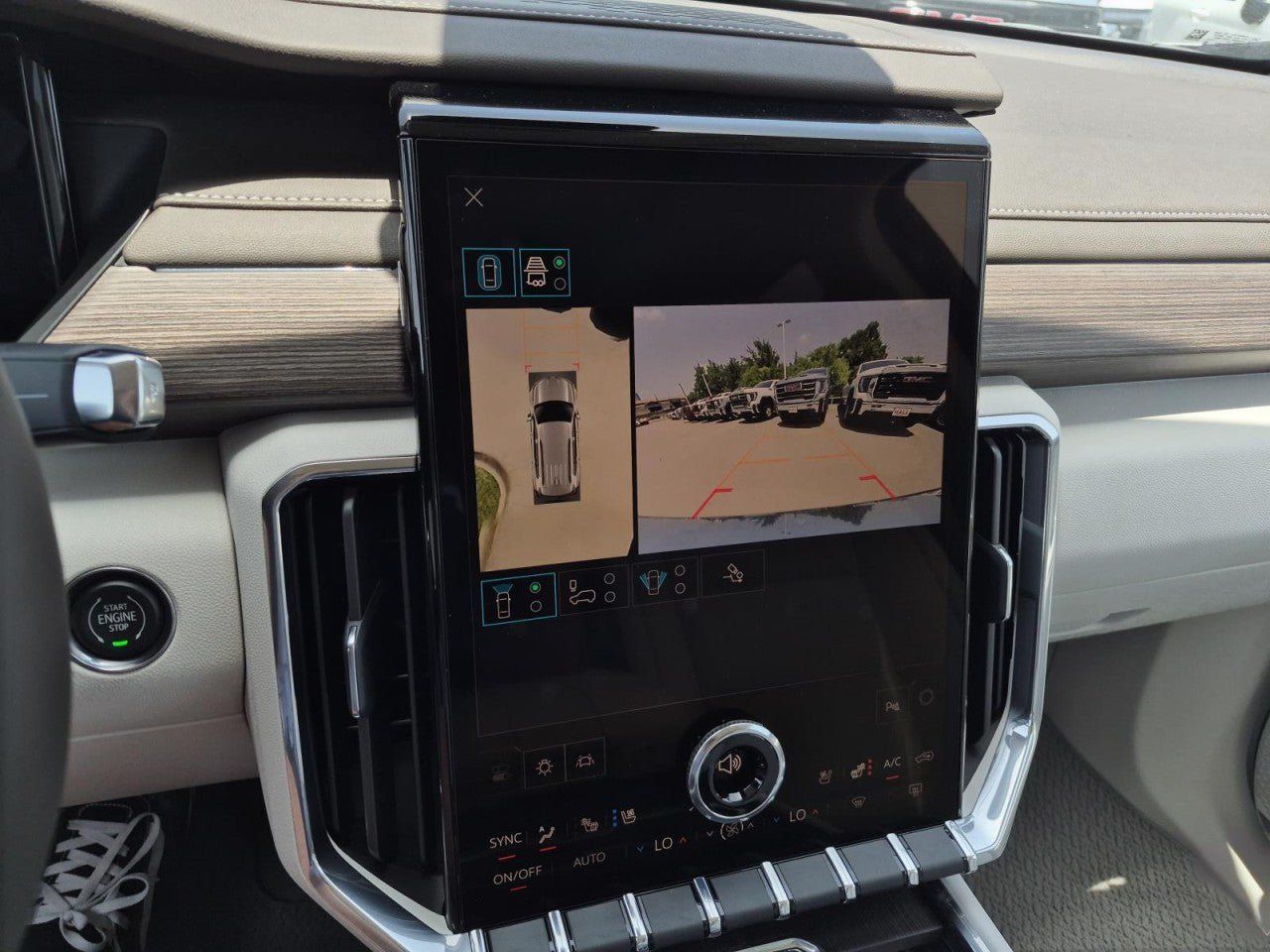 New 2026 GMC Acadia Denali w/ Super Cruise Package AWD/4WD image 28