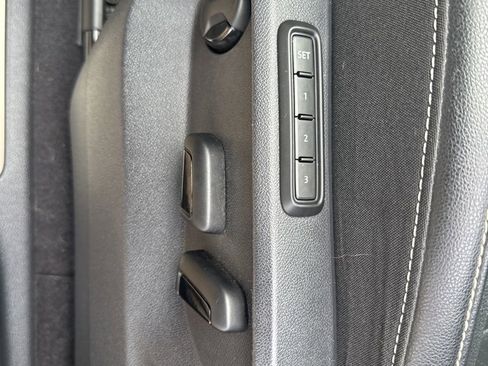 Used 2022 Volkswagen Atlas SEL image 30