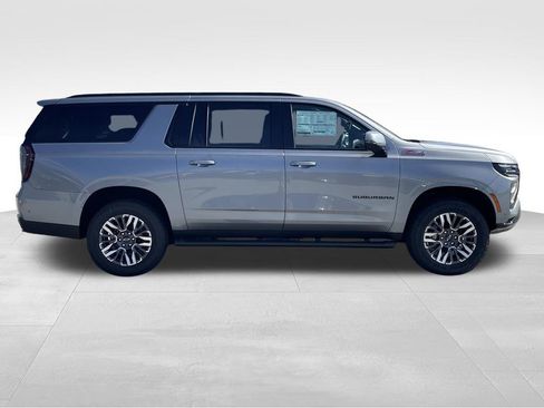 New 2026 Chevrolet Suburban Z71 w/ Comfort Package image 2