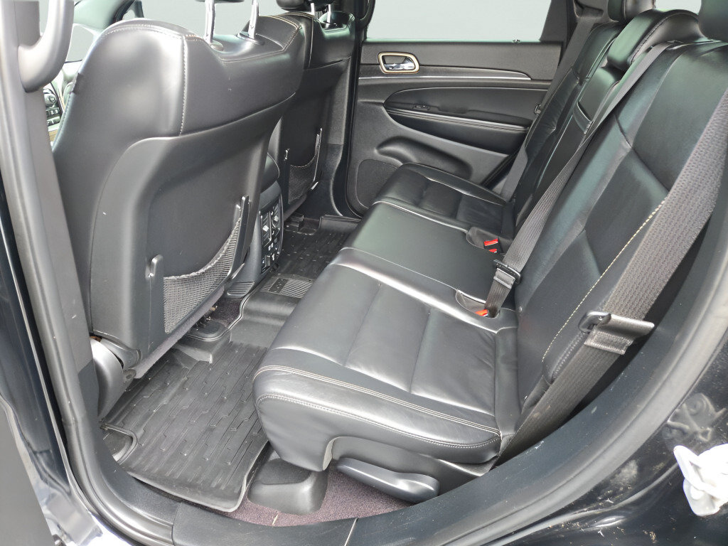 Used 2017 Jeep Grand Cherokee Limited AWD/4WD image 22