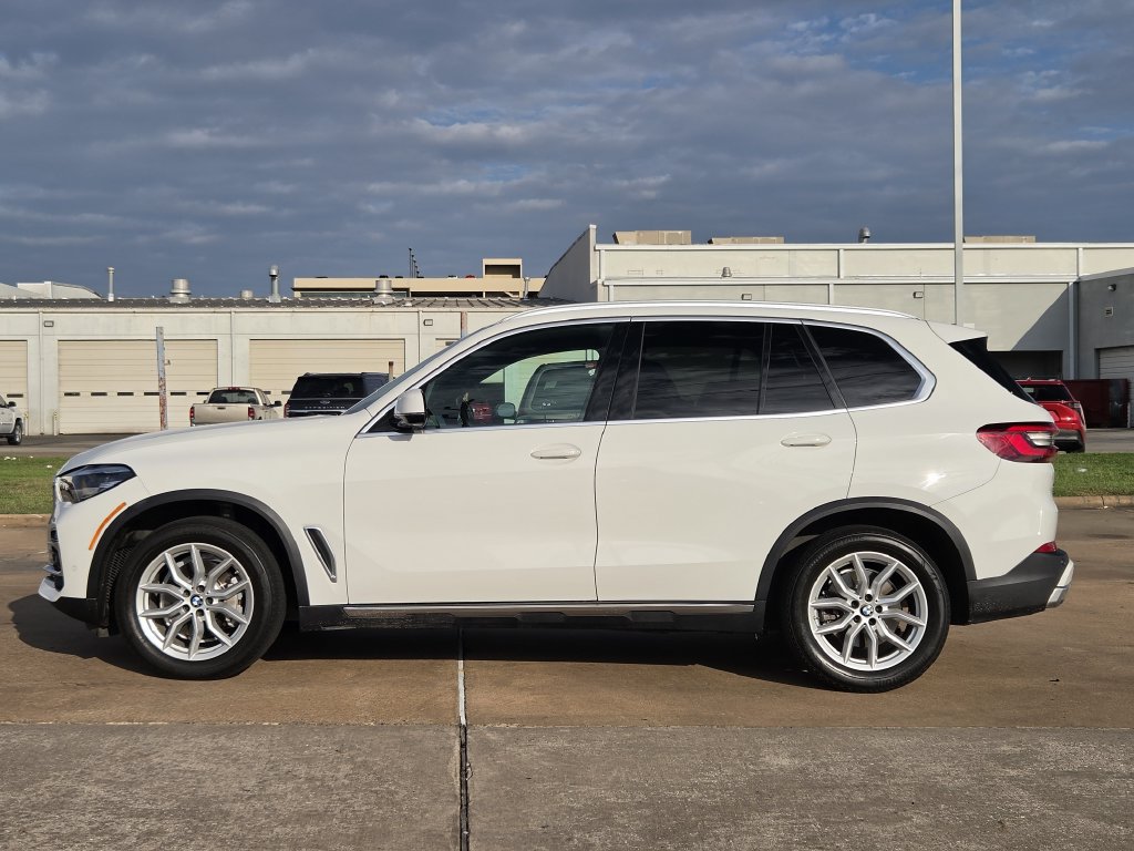 Used 2022 BMW X5 sDrive40i w/ Luxury Seating Package RWD image 6
