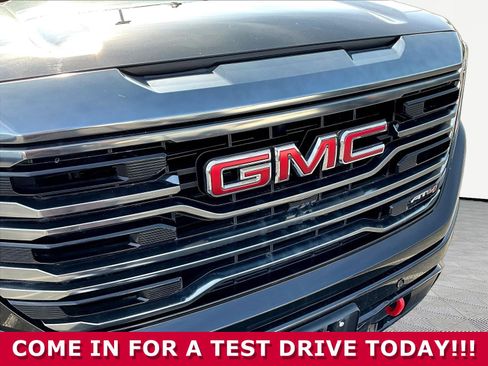 Used 2024 GMC Sierra 1500 AT4 w/ Technology Package AWD/4WD image 29