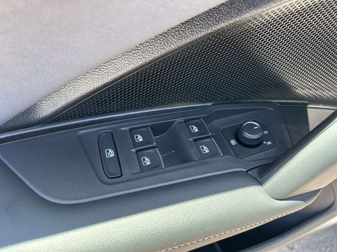New 2026 Volkswagen Tiguan SE R-Line AWD/4WD image 19
