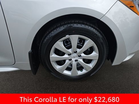 Used 2025 Toyota Corolla LE FWD image 41