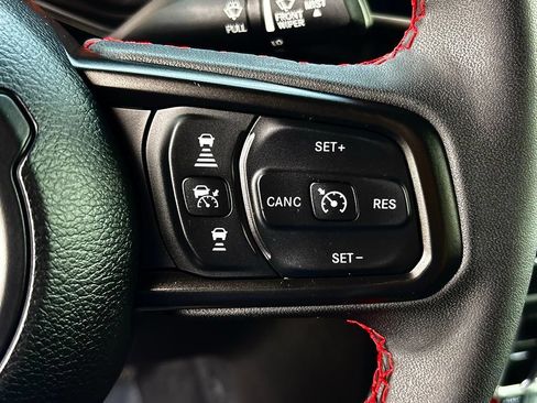 Used 2024 Jeep Wrangler Unlimited Rubicon w/ Safety Group AWD/4WD image 18