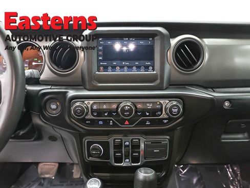 Used 2023 Jeep Wrangler Unlimited w/ Cold Weather Group AWD/4WD image 12