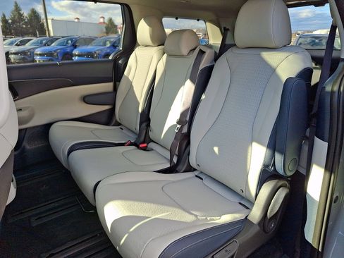 New 2026 Kia Carnival SX Prestige FWD image 10