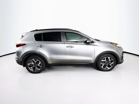 Used 2022 Kia Sportage EX image 2