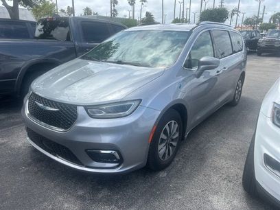 Used 2021 Chrysler Pacifica Touring-L