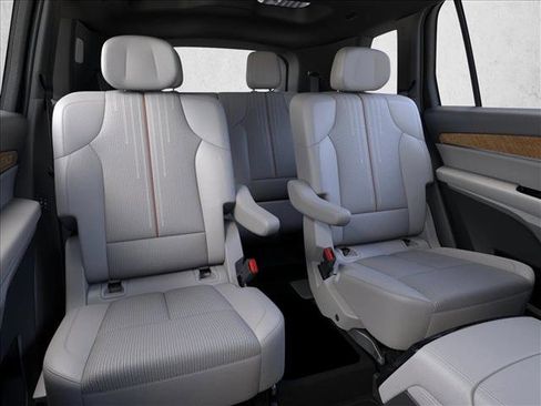 New 2026 Cadillac Vistiq Luxury AWD/4WD image 17