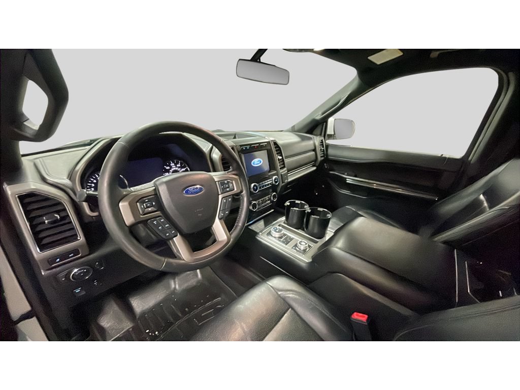 Used 2019 Ford Expedition XLT w/ Equipment Group 202A AWD/4WD image 9