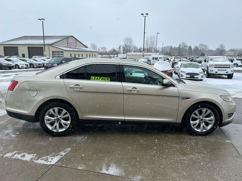 Used 2011 Ford Taurus SEL w/ 201A Rapid Spec Order Code image 4