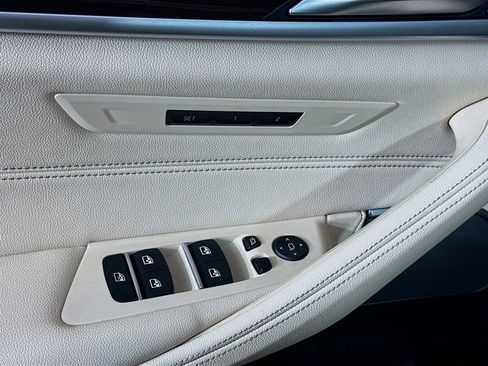 Certified 2023 BMW 530i xDrive w/ Premium Package image 18