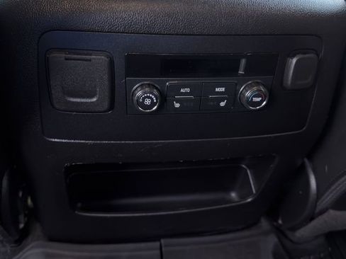 Used 2020 GMC Yukon Denali image 33