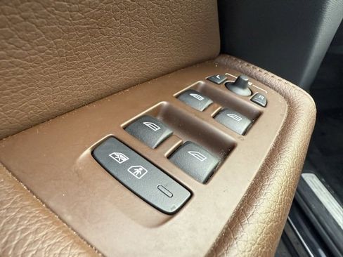 Used 2018 Volvo XC60 T5 Inscription w/ Convenience Package image 12