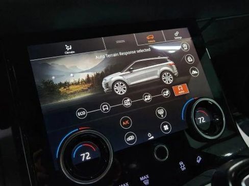 Used 2020 Land Rover Range Rover Evoque SE image 34