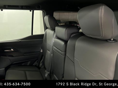Used 2024 Lexus GX 550 w/ Accessory Package (Z1) AWD/4WD image 21