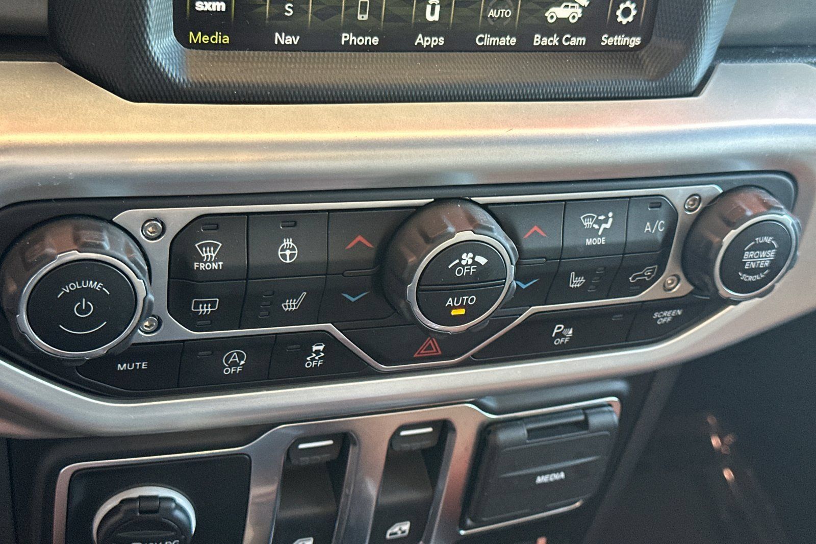 Used 2021 Jeep Wrangler Rubicon AWD/4WD image 22